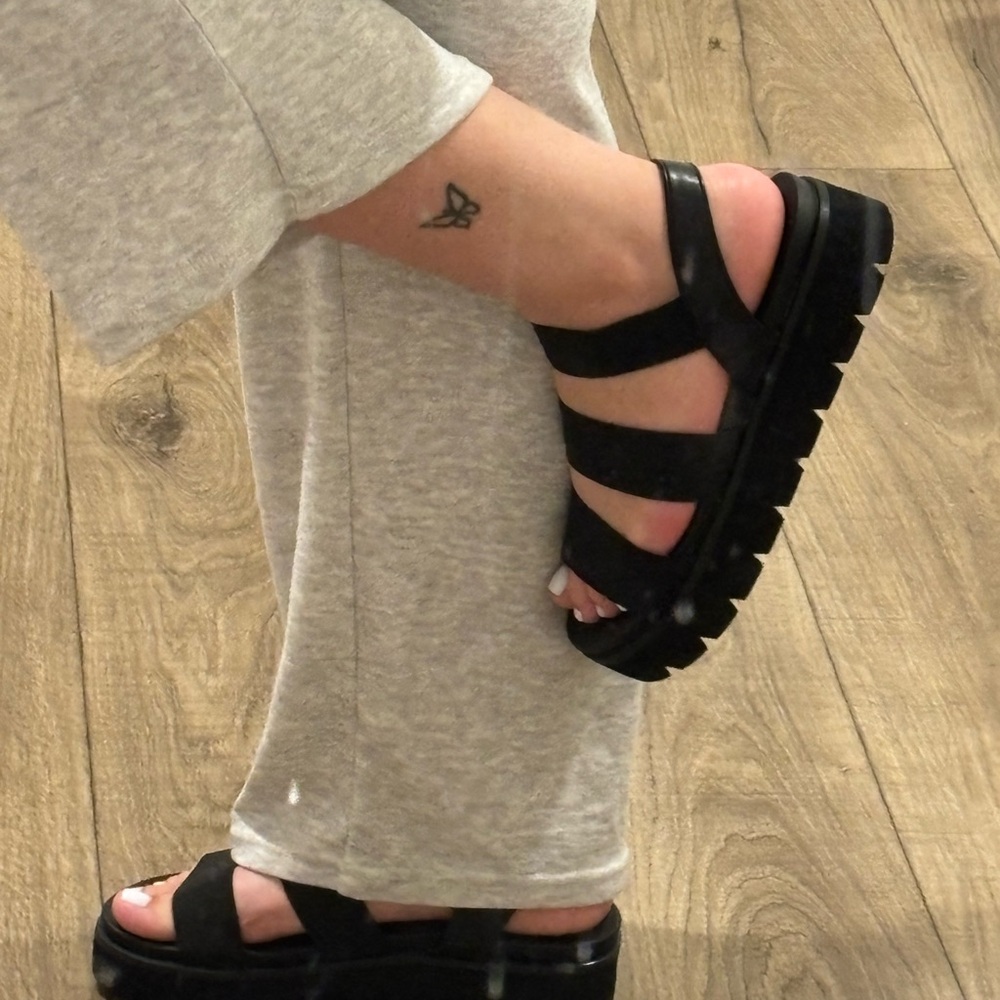 Black Madden Girl Strappy Sandals